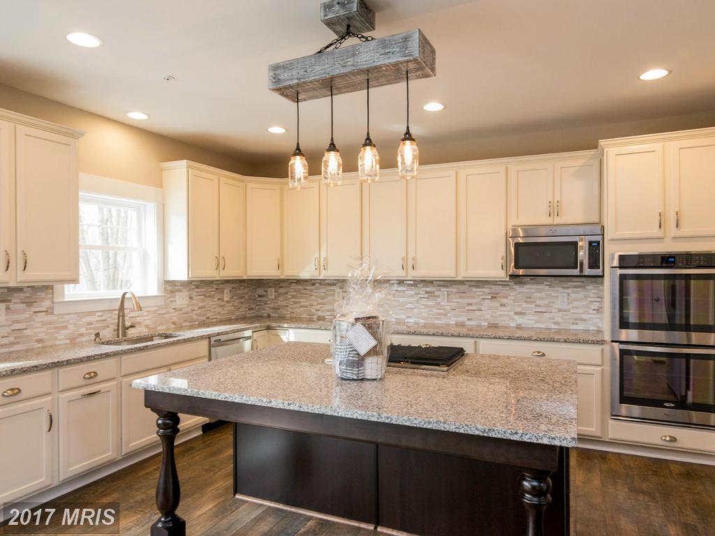9615 Woodland Road - Photo 1