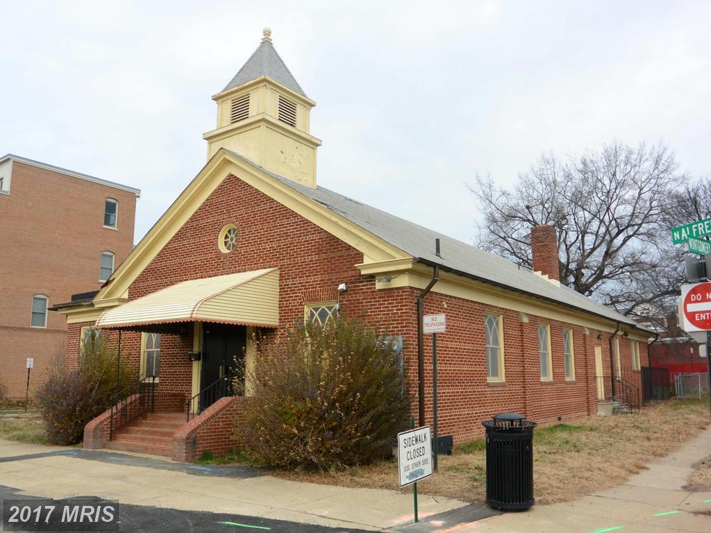901 Alfred Street - Photo 1
