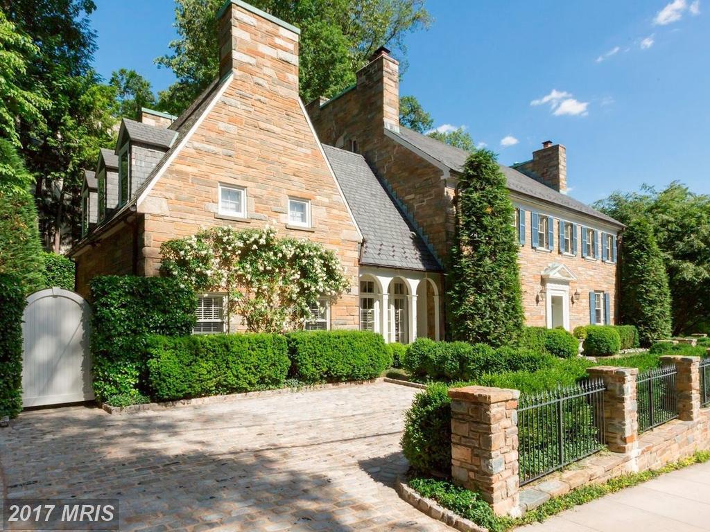 2615 30TH Street - Photo 1