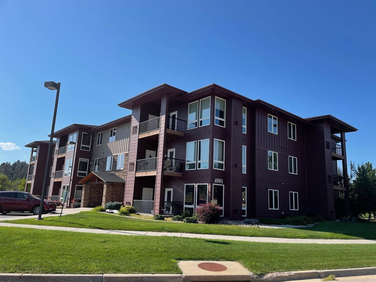 4003 Fairway Hills - Photo 1