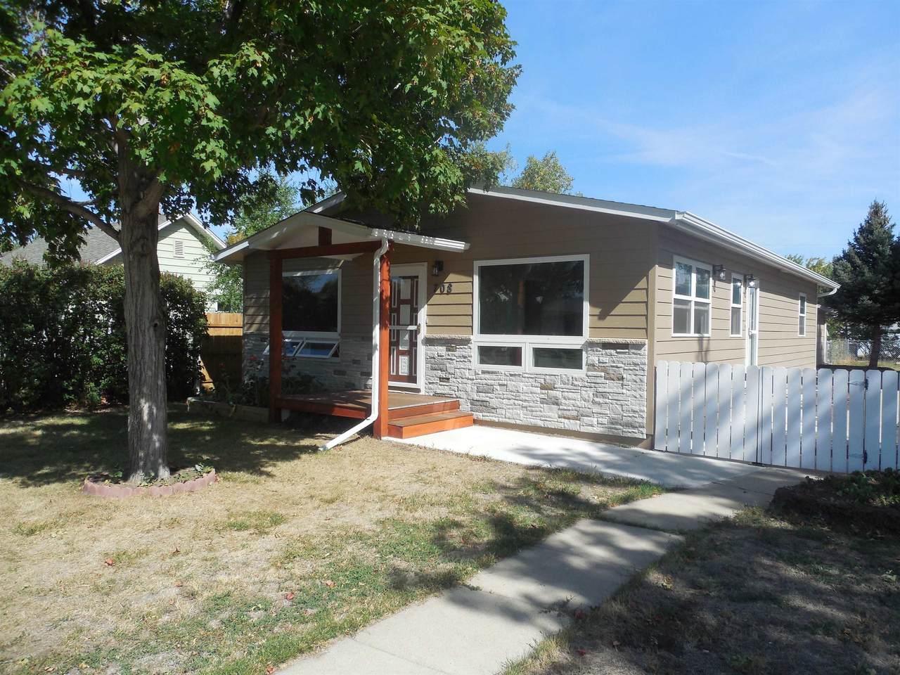 708 Holcomb Avenue - Photo 1