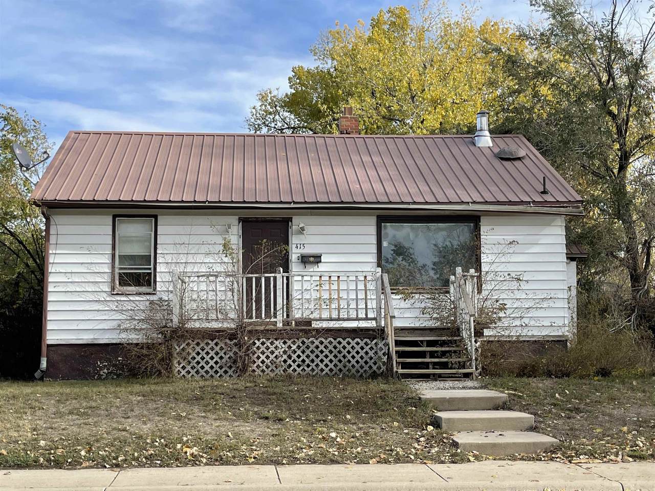 415 8th Avenue - Photo 1