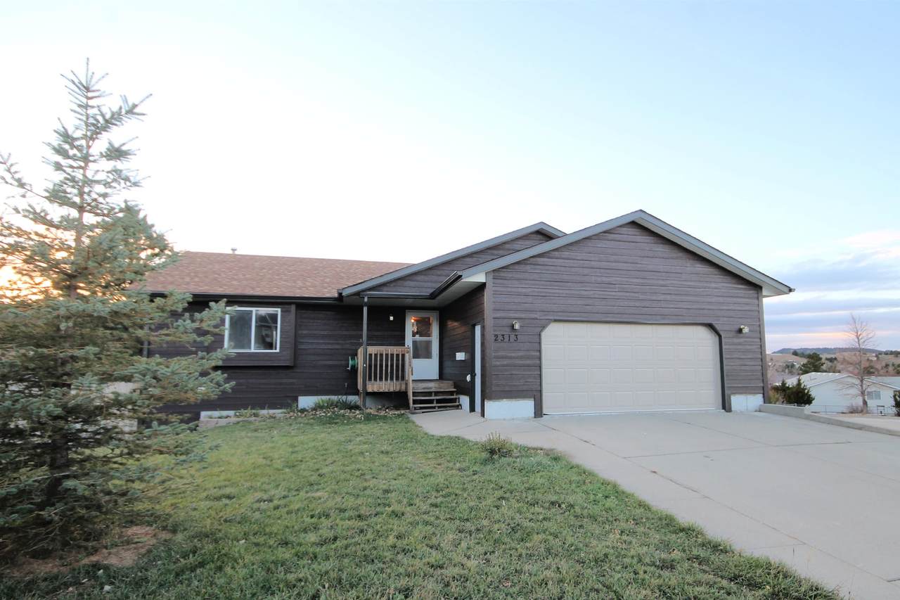 2313 Holly Court - Photo 1