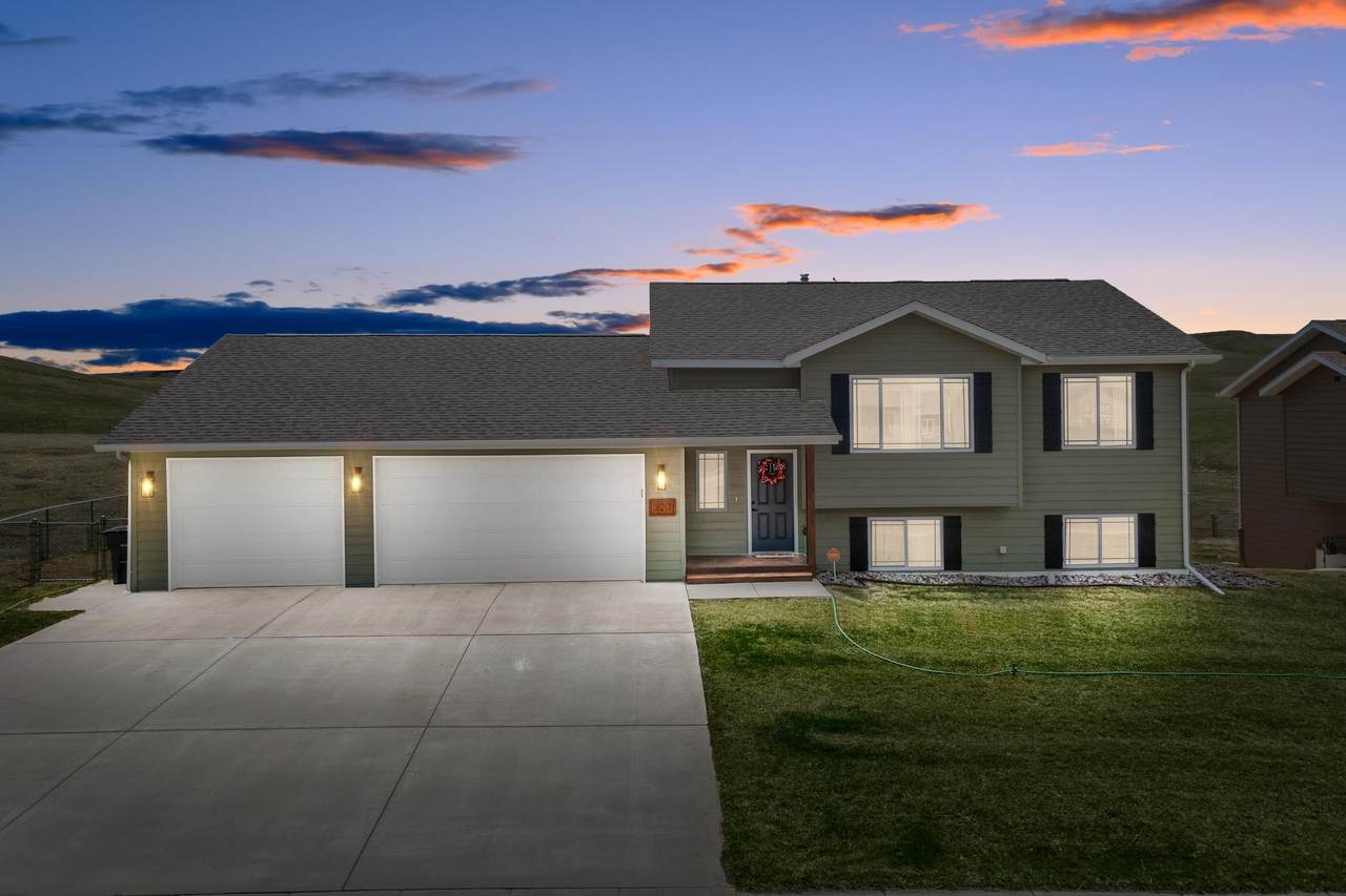 327 Lone Soldier Court - Photo 1