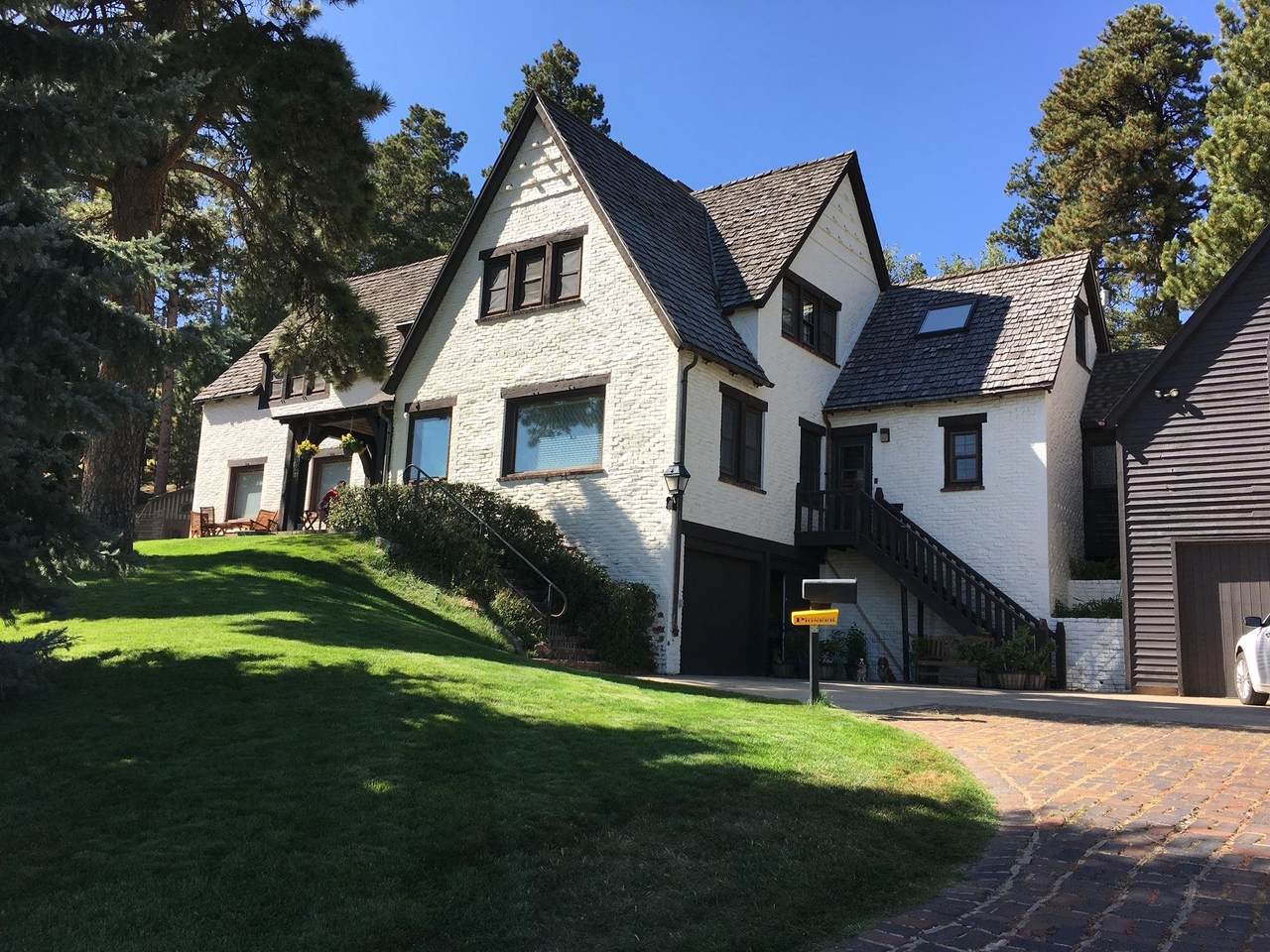 624 Sunnyhill Road - Photo 1