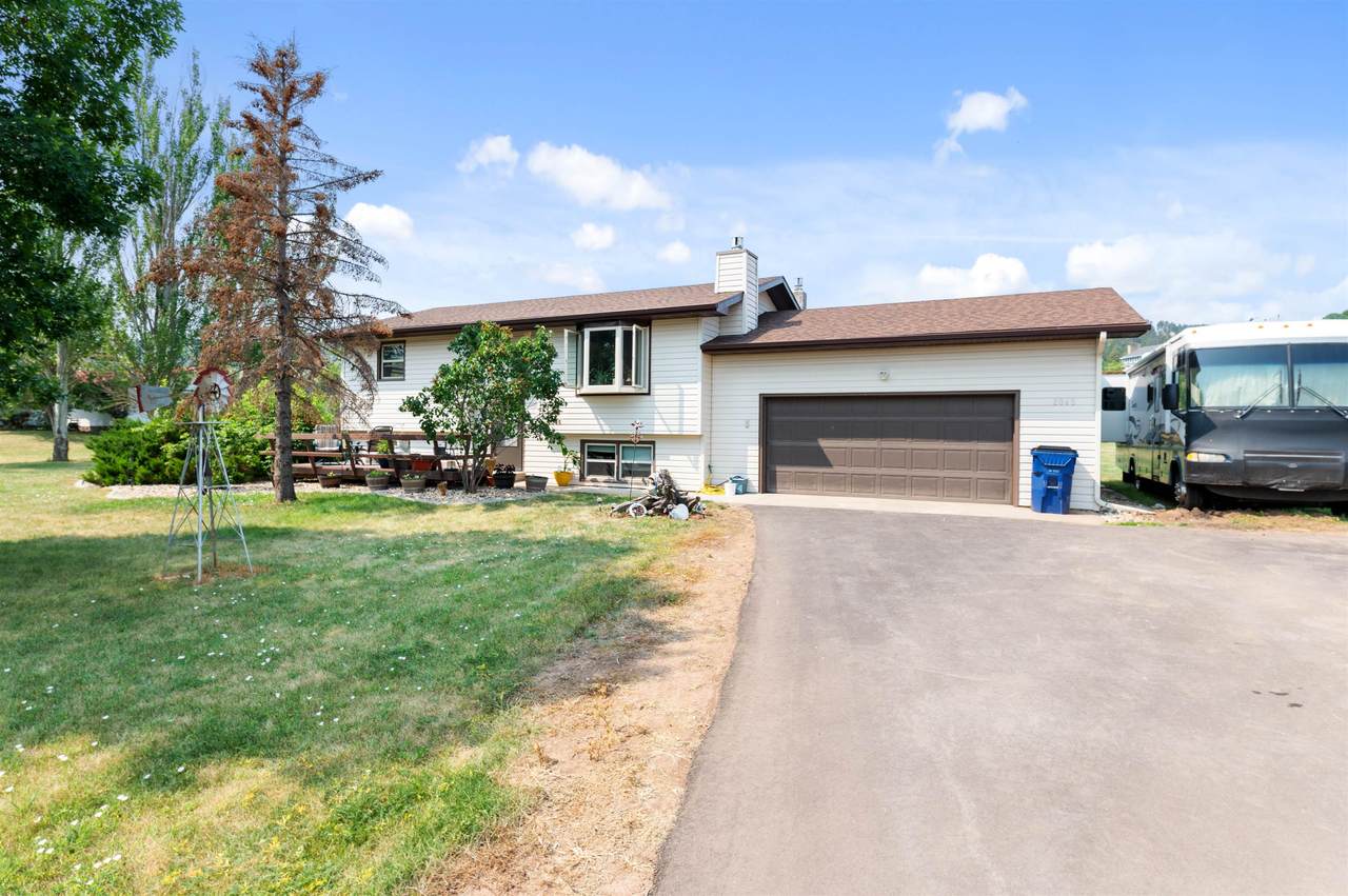 2045 Park Place - Photo 1