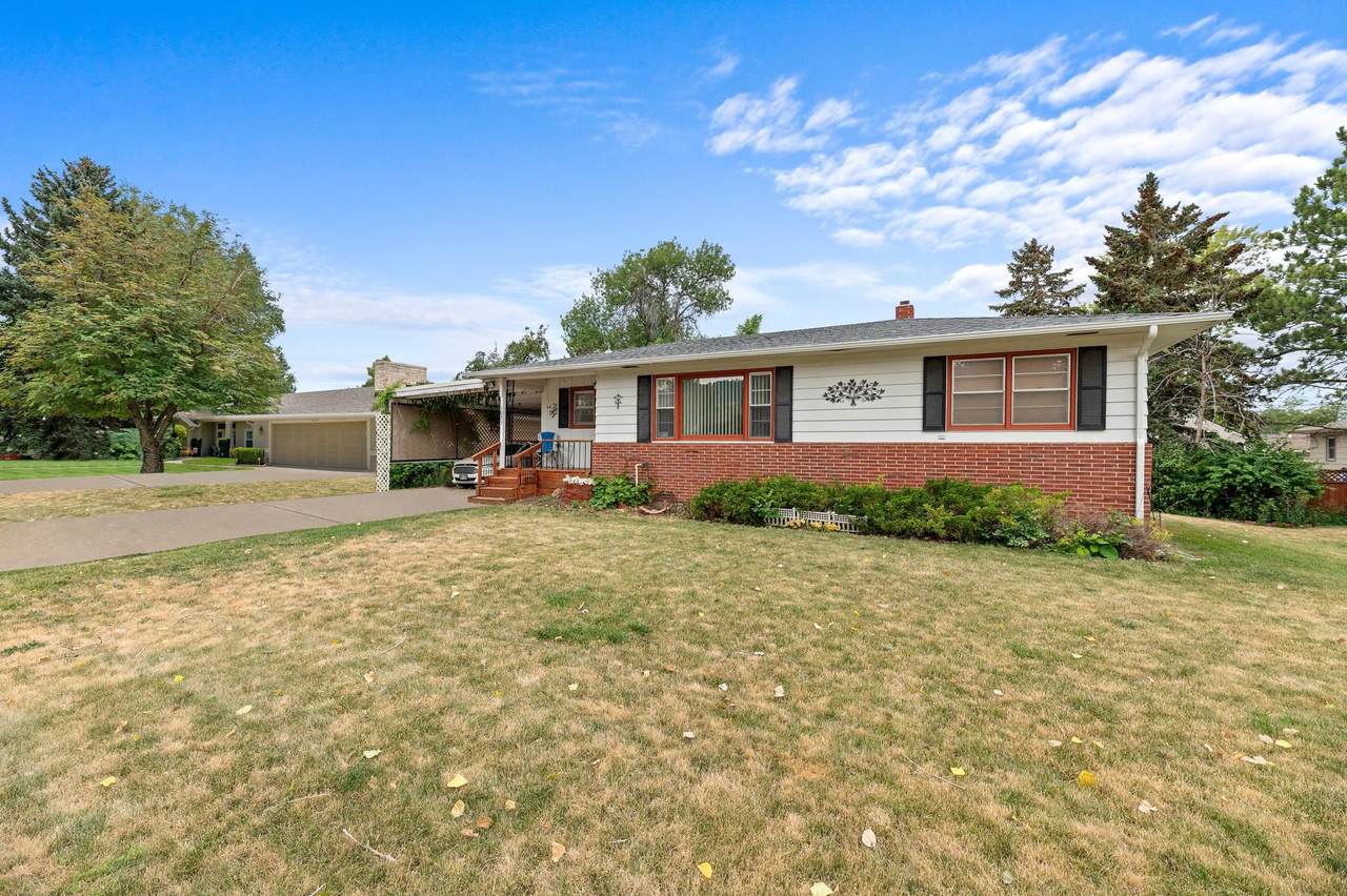 1025 8th Street - Photo 1