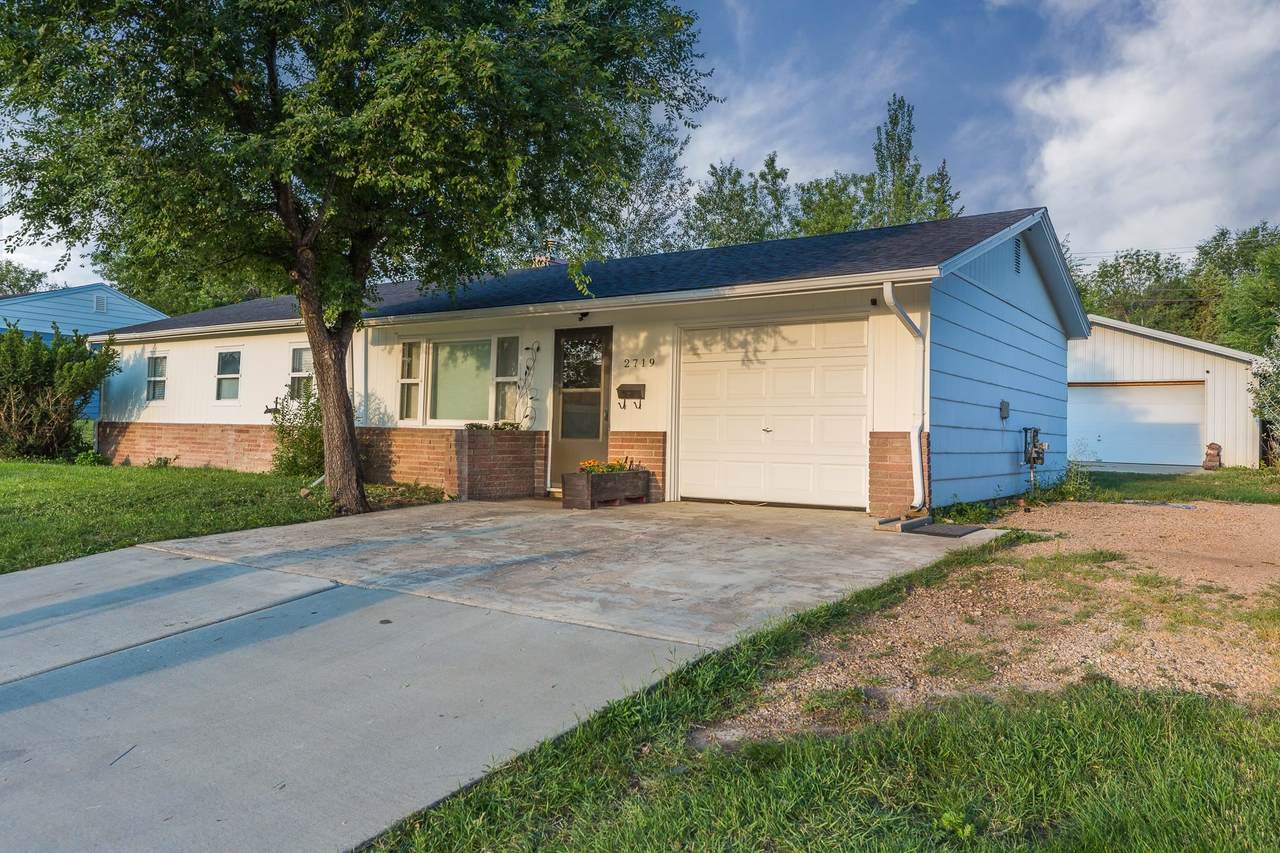 2719 Elm Avenue - Photo 1