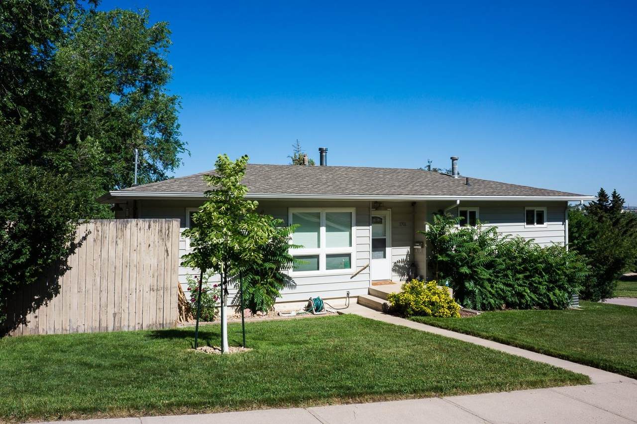 1701 Cruz Drive - Photo 1