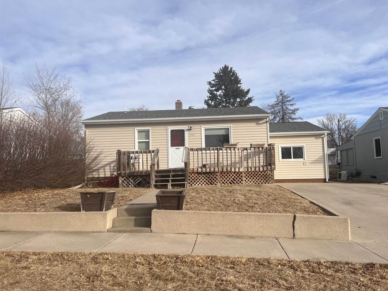 1104 Halley Avenue - Photo 1