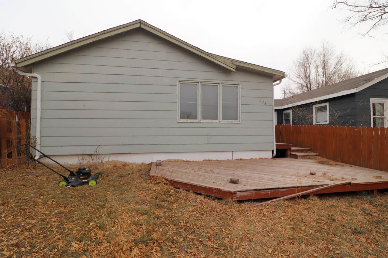 724 7th Street - Photo 1