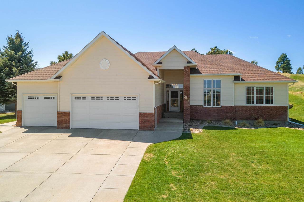 6709 Muirfield Drive - Photo 1