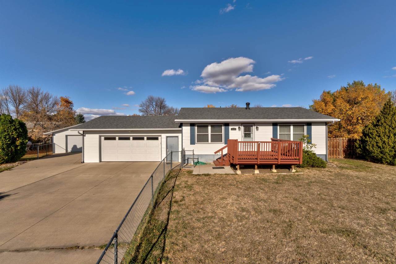 4614 Hogan Street - Photo 1