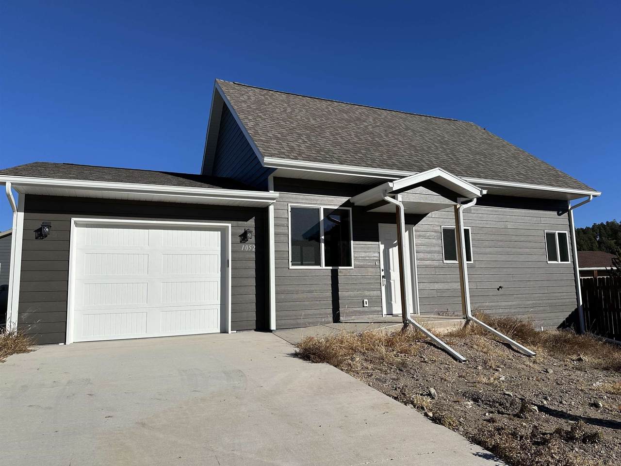 1052 Top O Hill Avenue - Photo 1