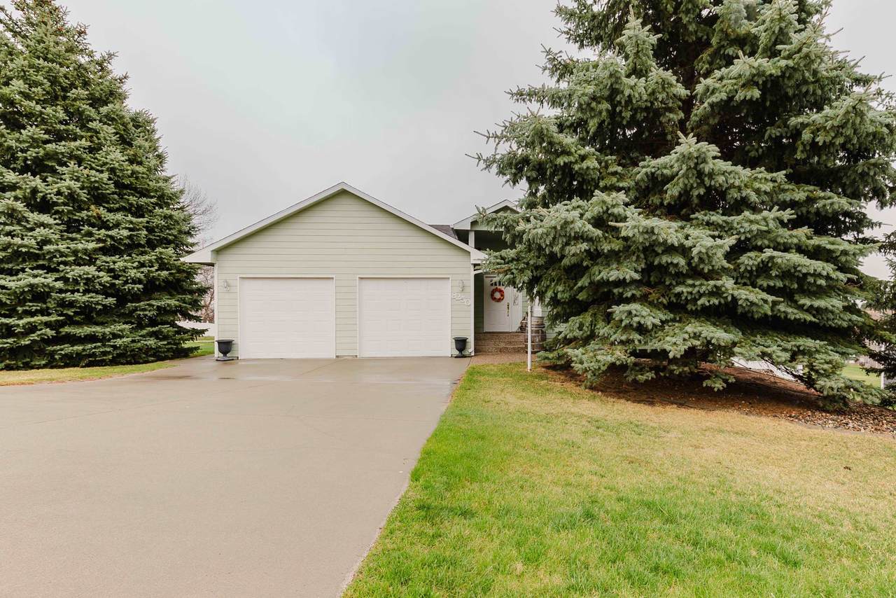 8250 Countryside Blvd - Photo 1