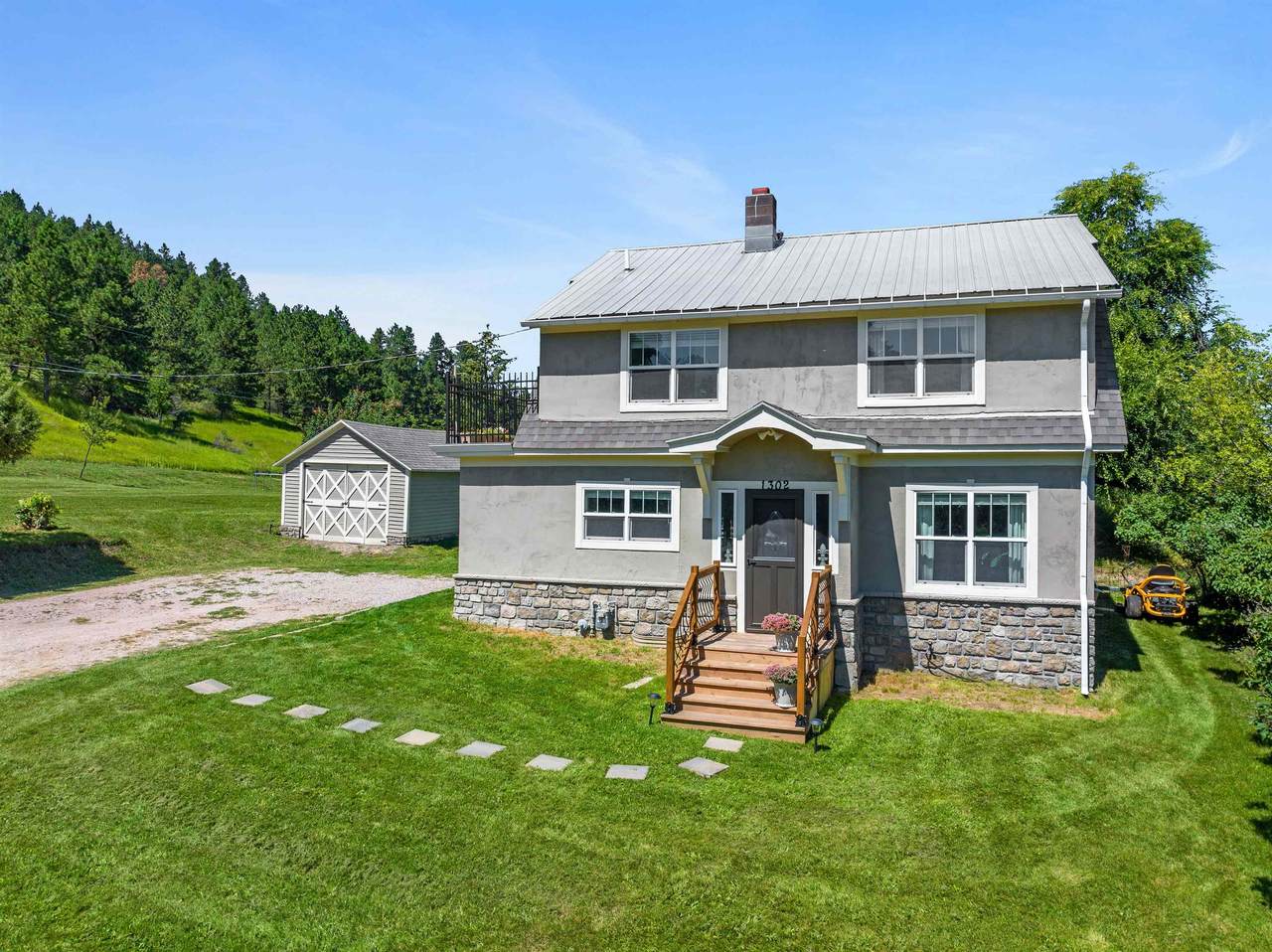 1302 Hooker Street - Photo 1