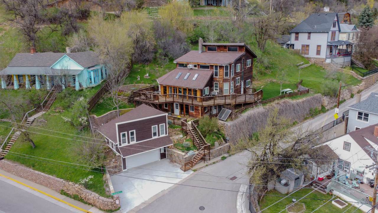 10 Centennial Avenue - Photo 1