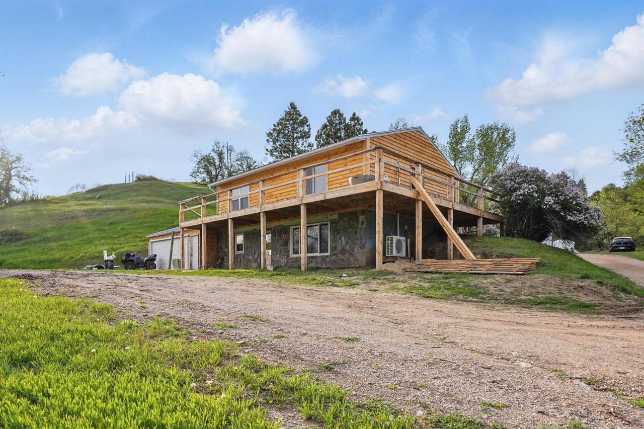 385 15th Street - Photo 1