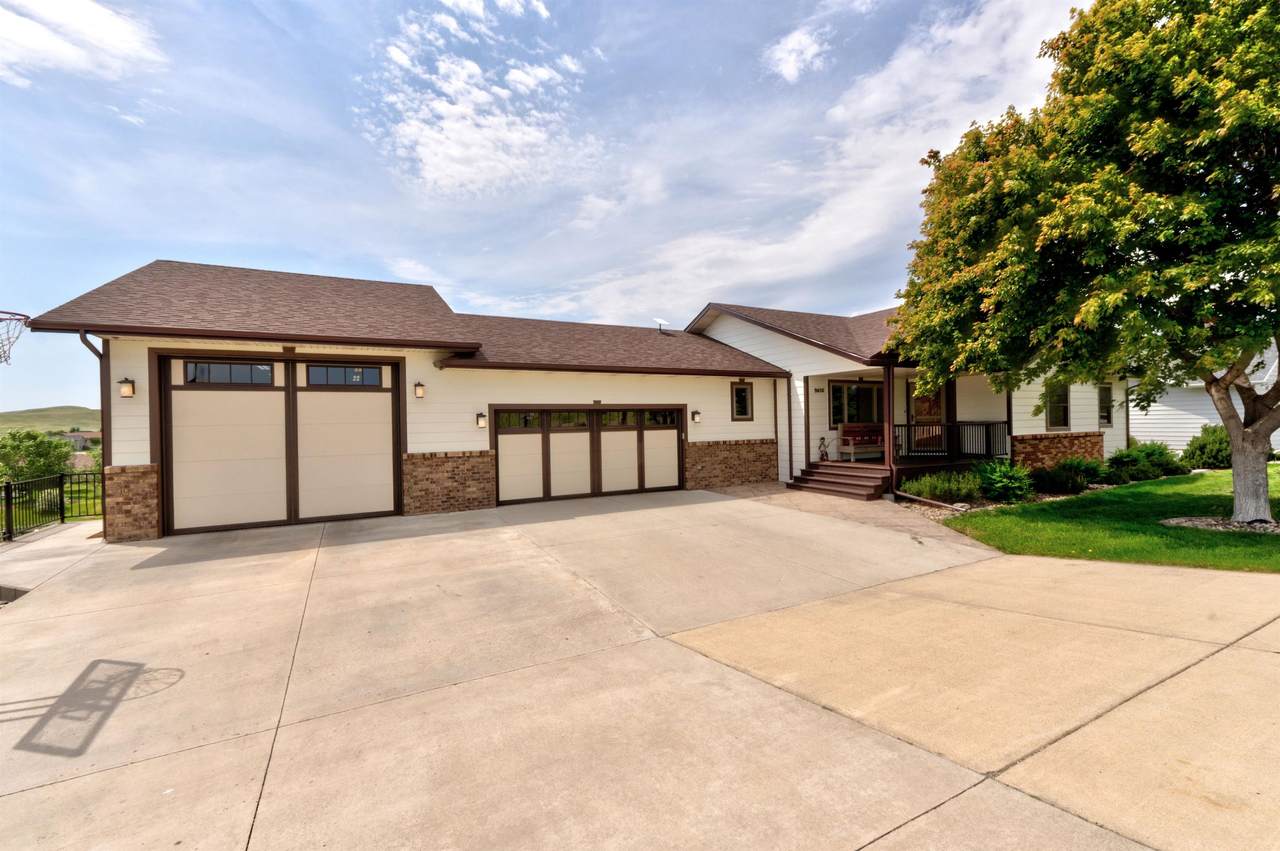 2635 Black Saddle Rd. - Photo 1