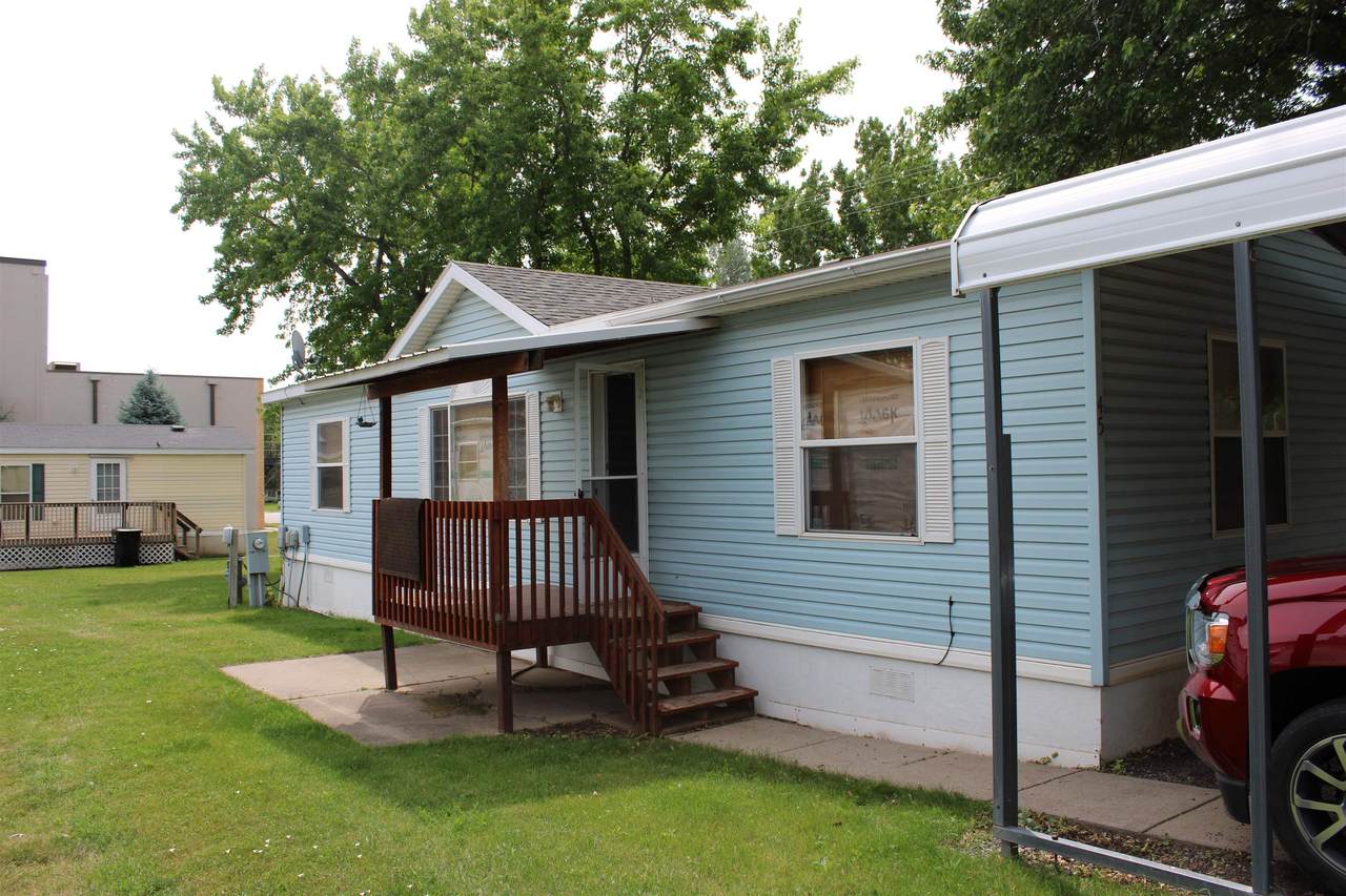 1421 Cherry Avenue - Photo 1