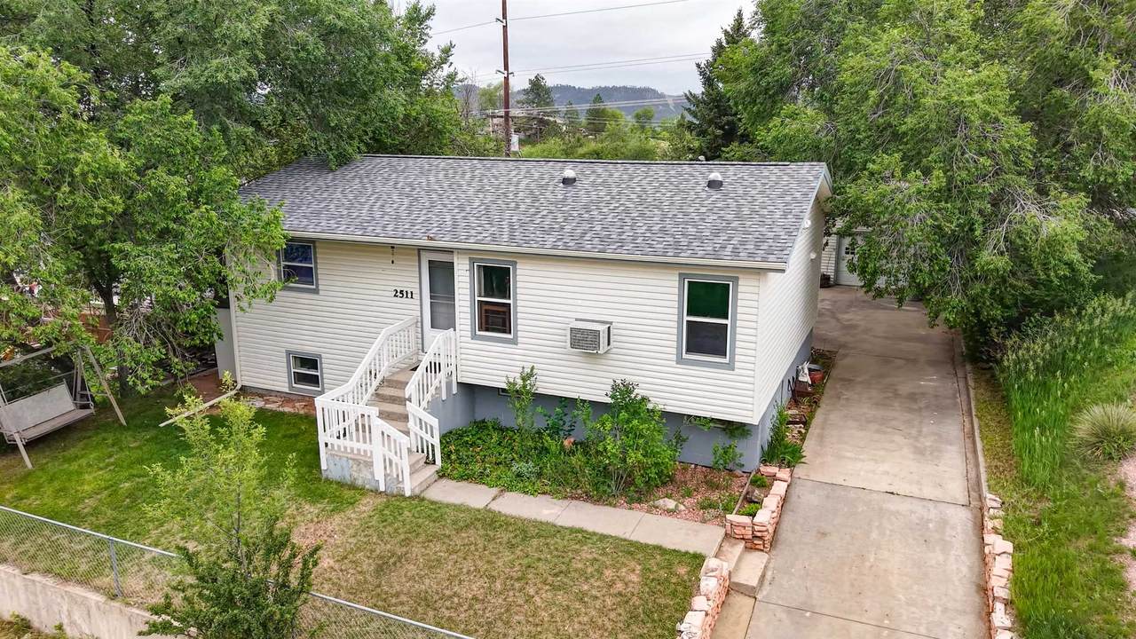 2511 Wilson Avenue - Photo 1
