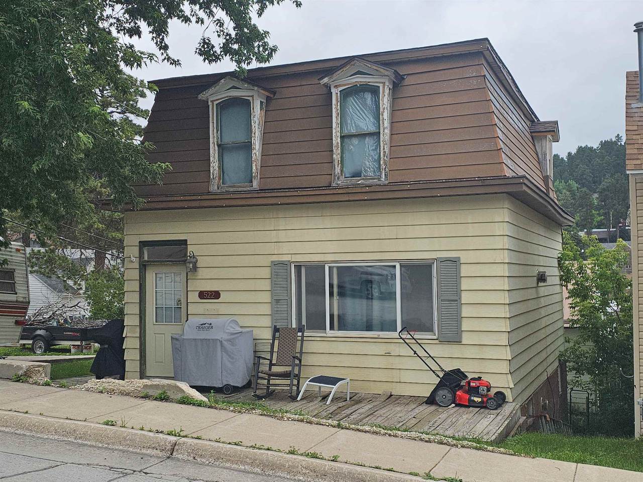 522 Mcquillan Avenue - Photo 1