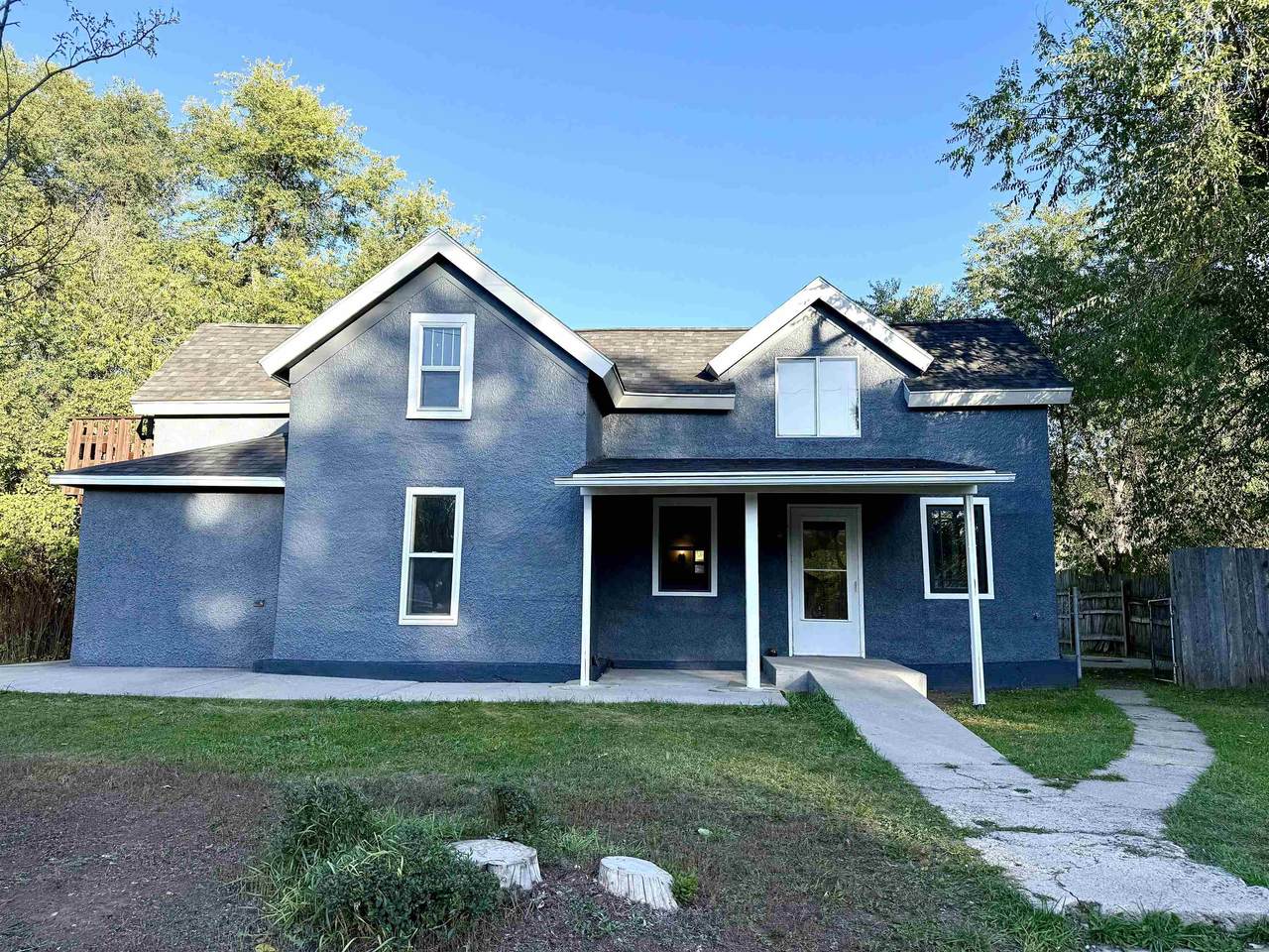 1427 Evans Street - Photo 1