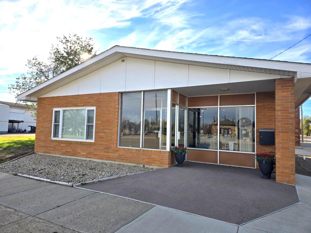 501 Main Street - Photo 1