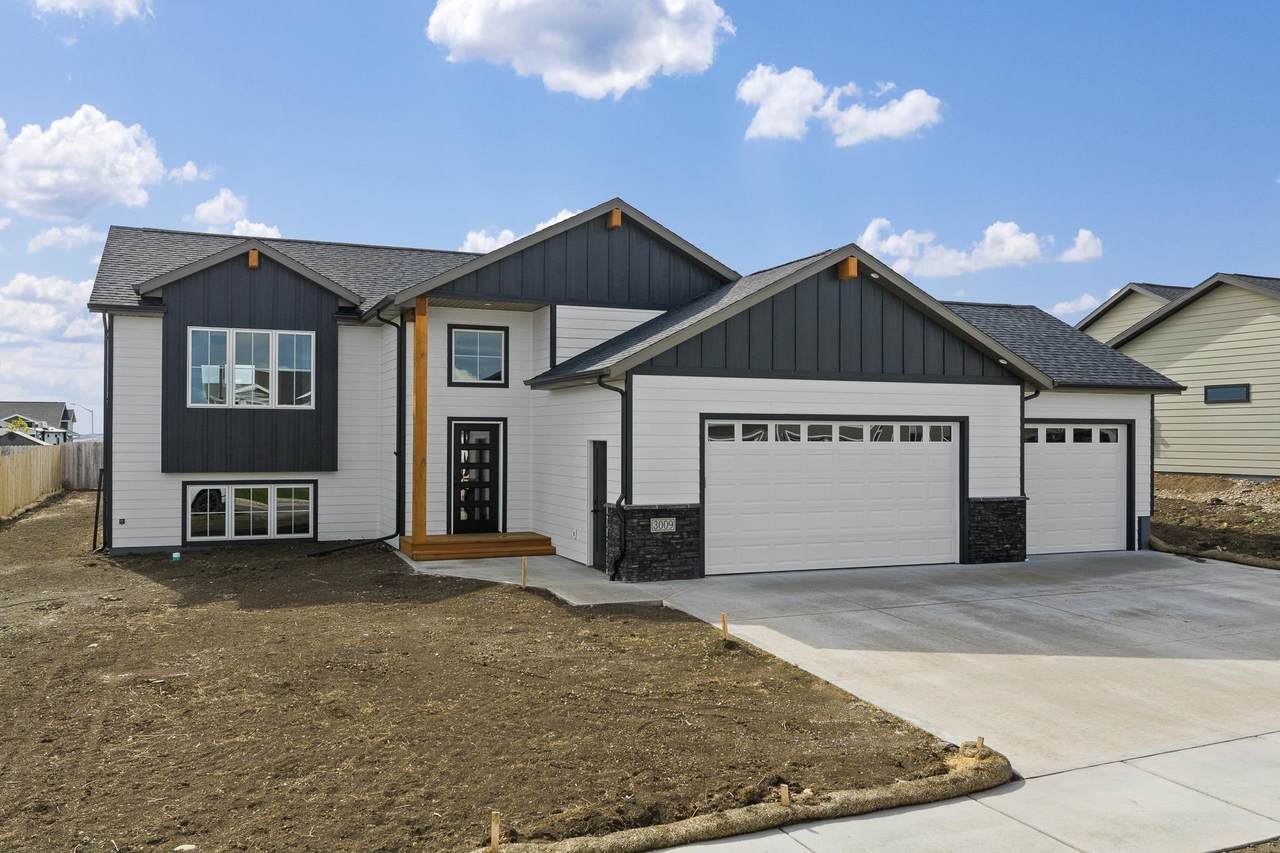 3009 Fran Way - Photo 1