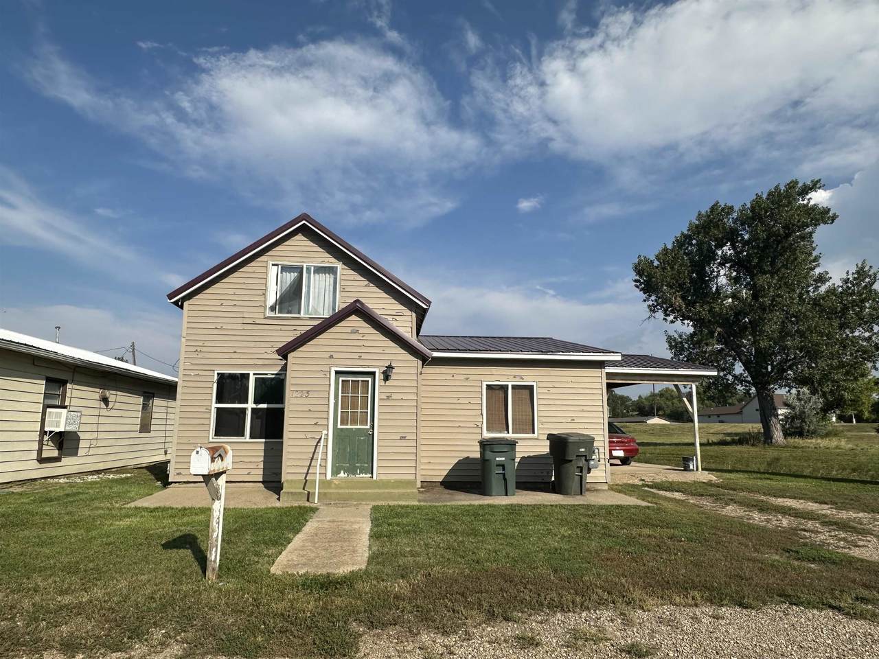 1223 6th Avenue - Photo 1