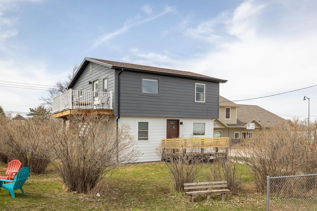 735 Ames Street - Photo 1