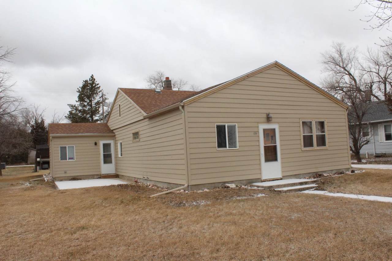 106 Girard Avenue - Photo 1