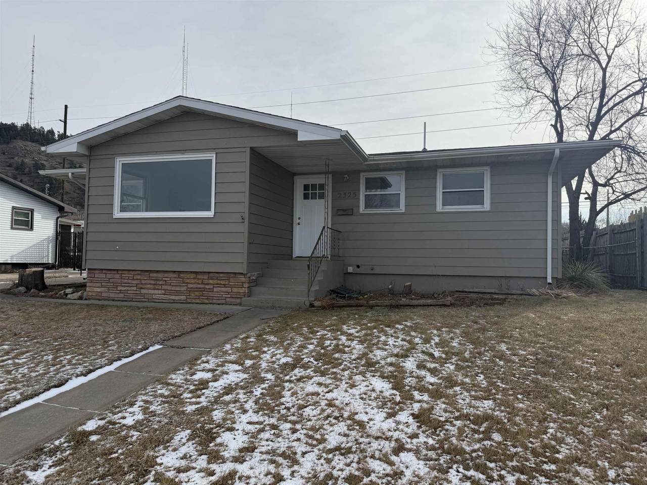 2325 Judy Ave - Photo 1