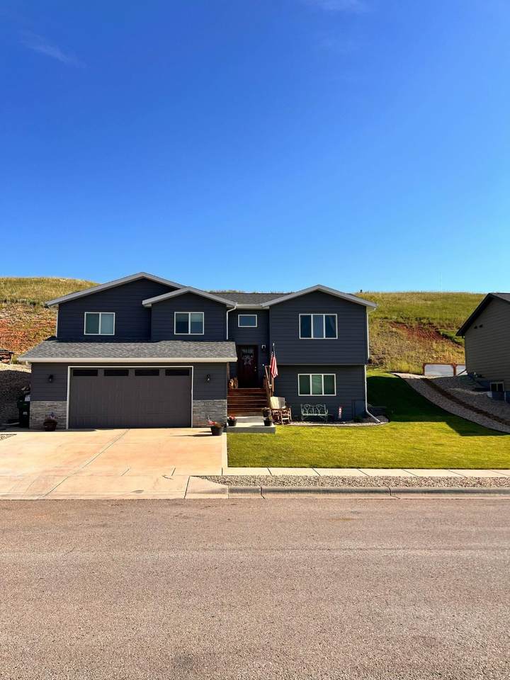 2659 Meadow Drive - Photo 1