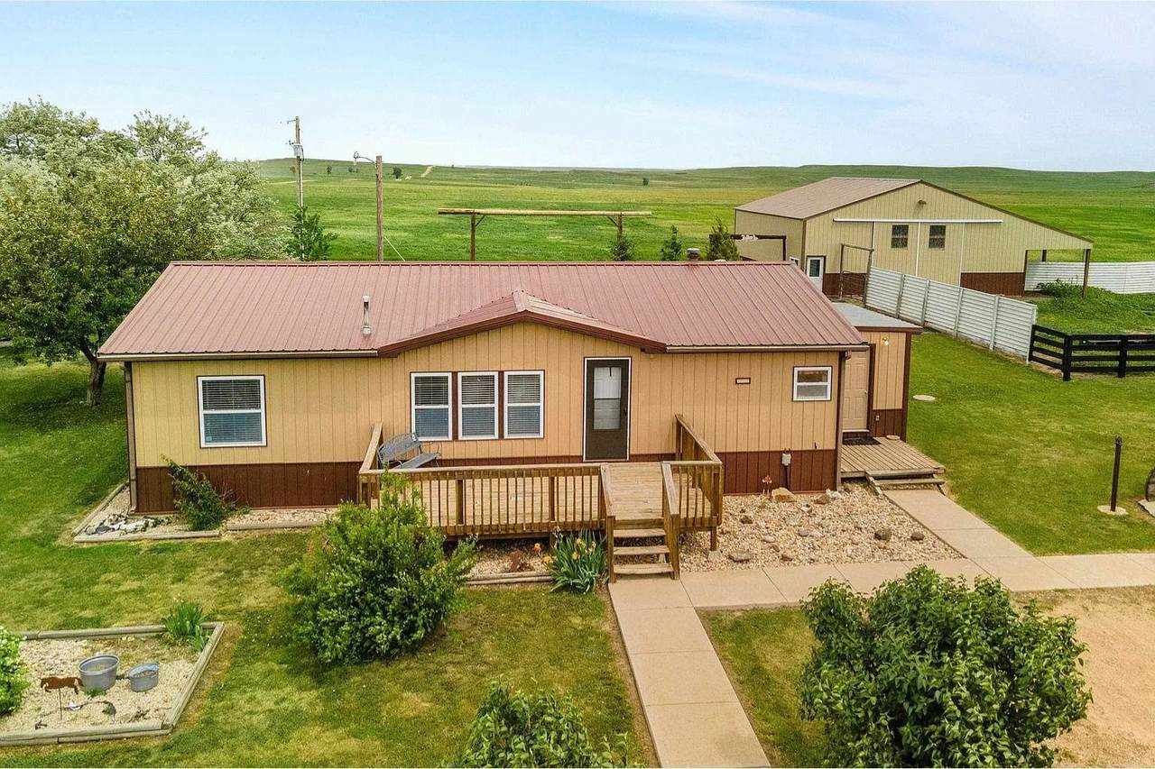 12502 Almond Road - Photo 1