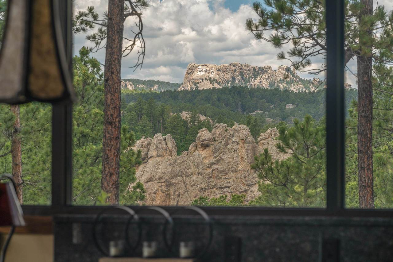 https://bt-photos.global.ssl.fastly.net/mtrushmore/1280_boomver_1_87631-2.jpg