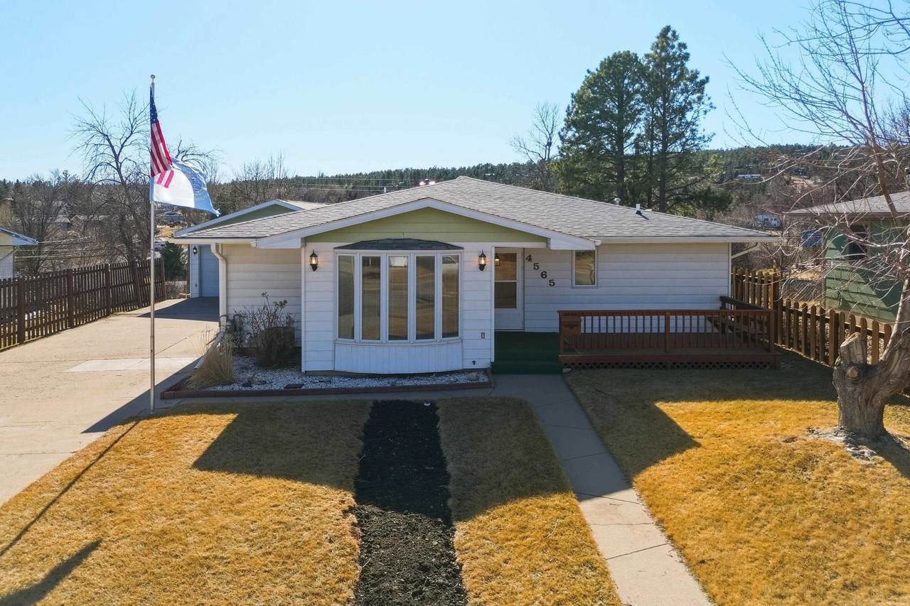 4565 Wentworth Drive - Photo 1