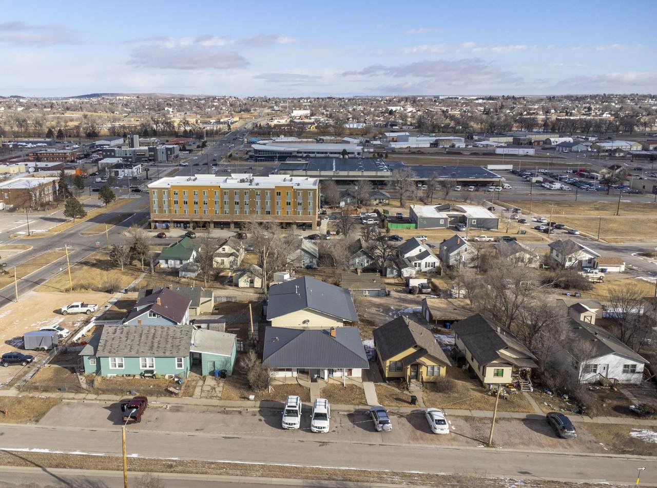 10 Quincy Street - Photo 1