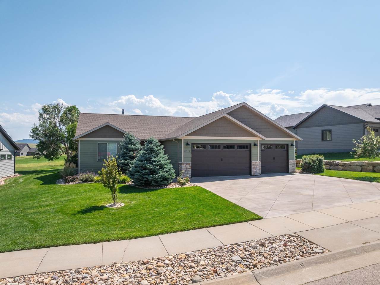 8017 Brooks Loop - Photo 1