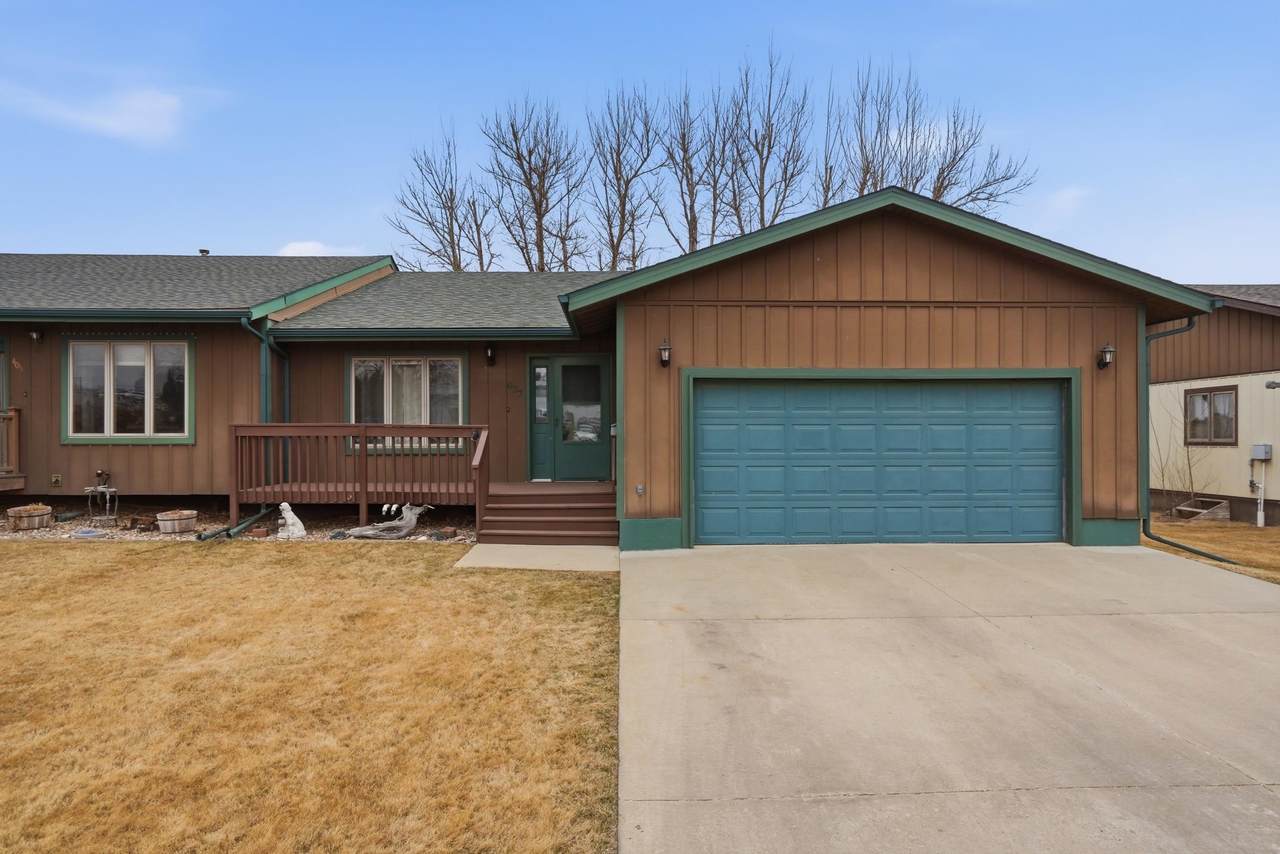 407 Summit Street - Photo 1