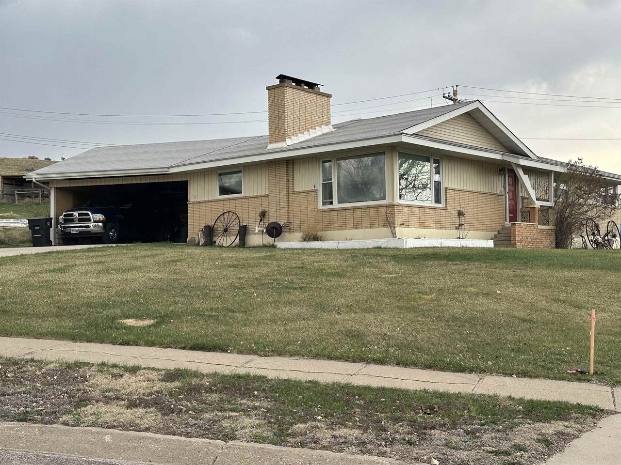 1001 E Street - Photo 1