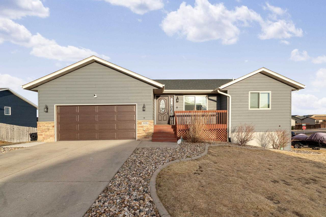 4406 Titan Drive - Photo 1