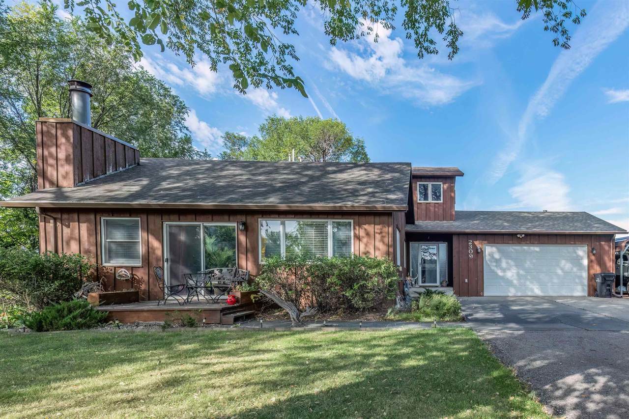 2309 Valley Drive - Photo 1