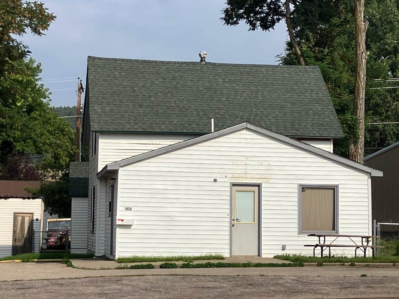 1828 Junction Avenue - Photo 1