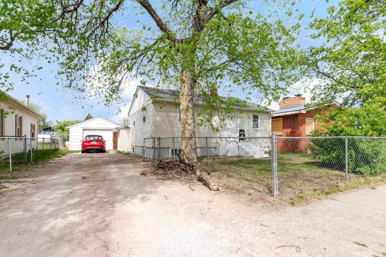 825 Holcomb Avenue - Photo 1