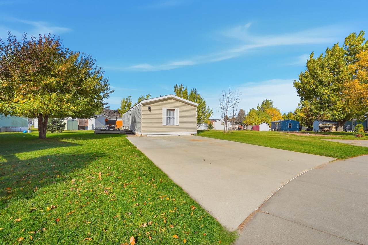 1013 Roughlock Lane - Photo 1