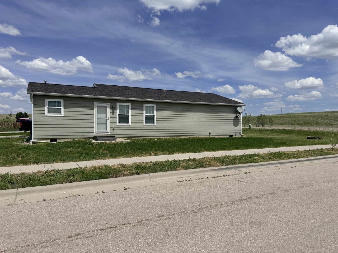 264 Trenton Lane - Photo 1