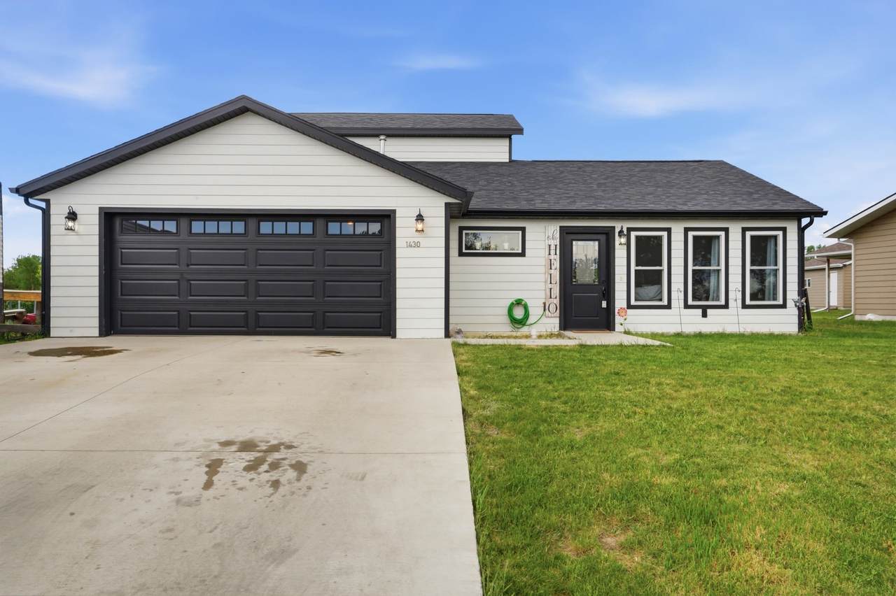 1430 Dacar Street - Photo 1