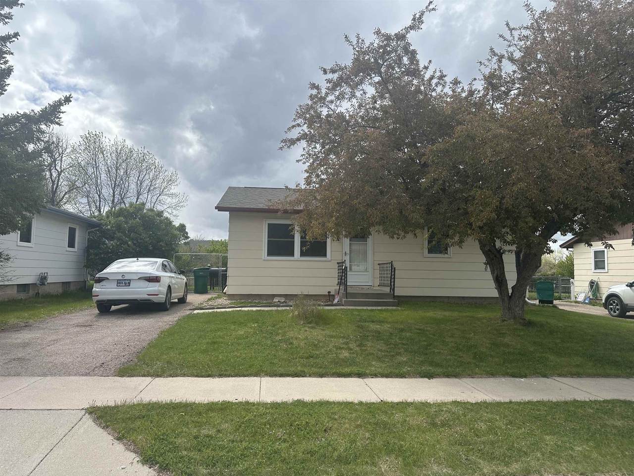 2108 Cooper Loop - Photo 1