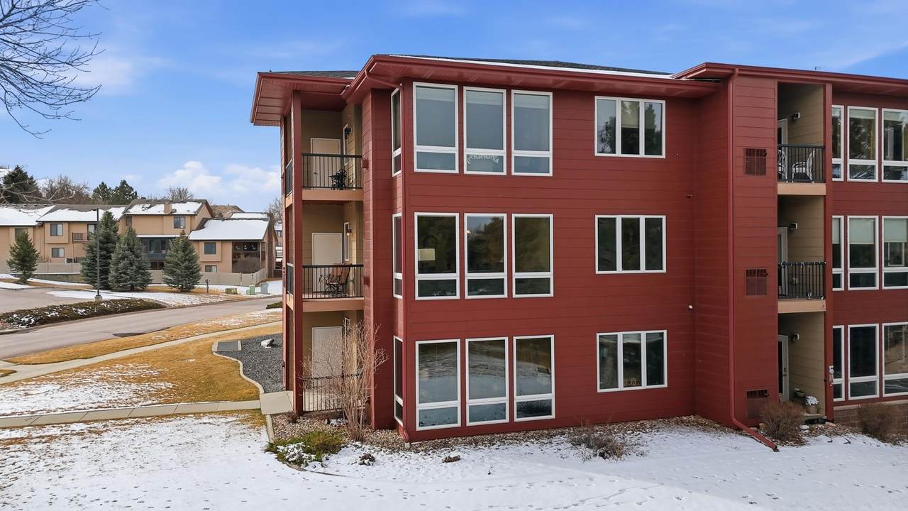 4027 Fairway Hills - Photo 1